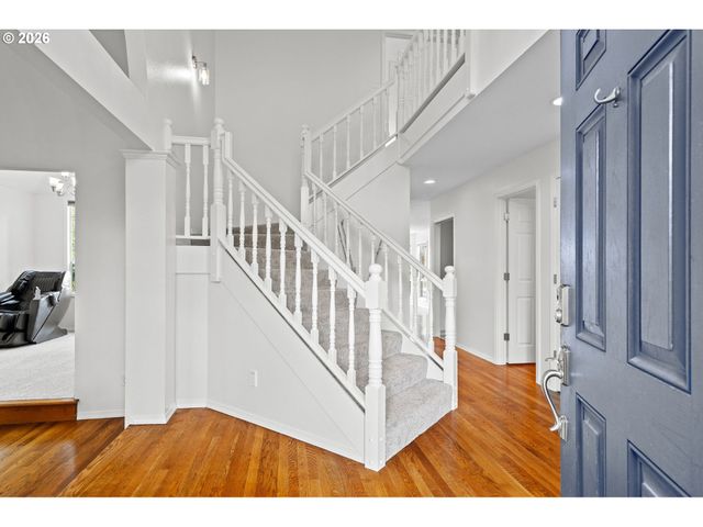 3415 RIVERKNOLL Way, West Linn, OR 97068