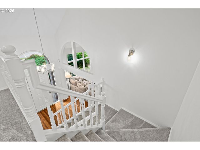 3415 RIVERKNOLL Way, West Linn, OR 97068