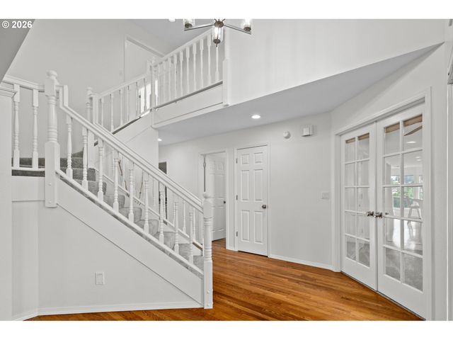 3415 RIVERKNOLL Way, West Linn, OR 97068