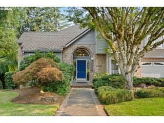 3415 RIVERKNOLL Way, West Linn, OR 97068