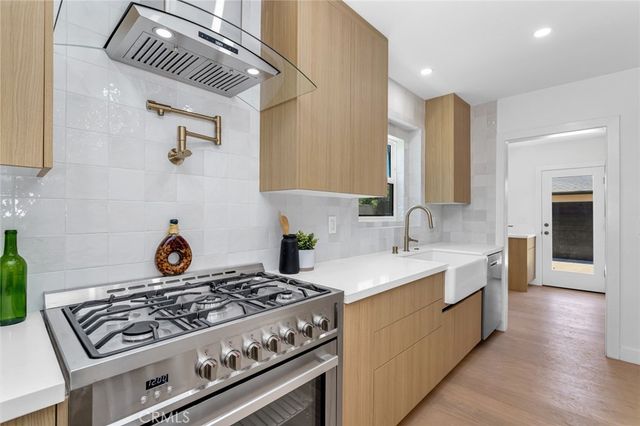 3641 Virginia, Los Angeles, CA 90016