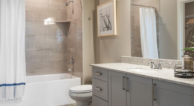 19770 Clay Road 13301, Katy, TX 77449