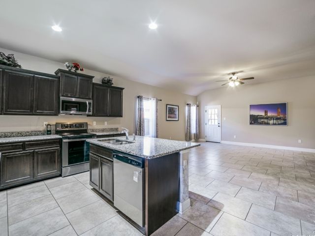 8915 Ramelle, San Antonio, TX 78250