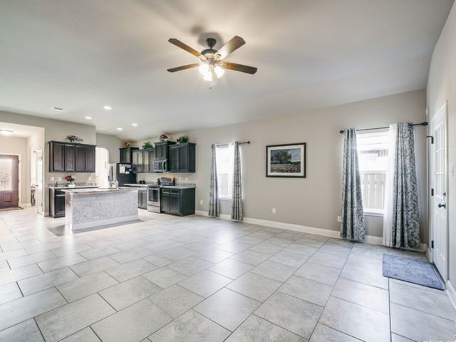 8915 Ramelle, San Antonio, TX 78250