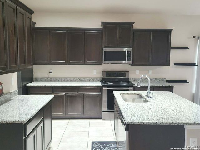 8915 Ramelle, San Antonio, TX 78250