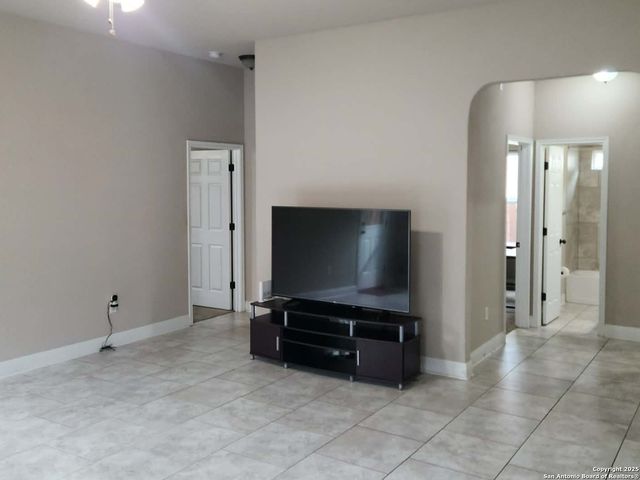 8915 Ramelle, San Antonio, TX 78250