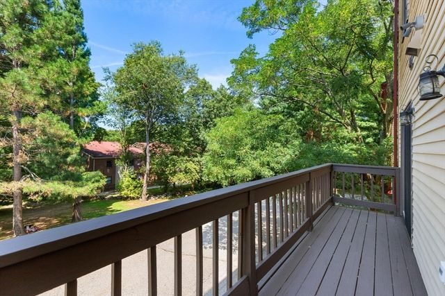 29 Cottage St 29, Newton, MA 02464