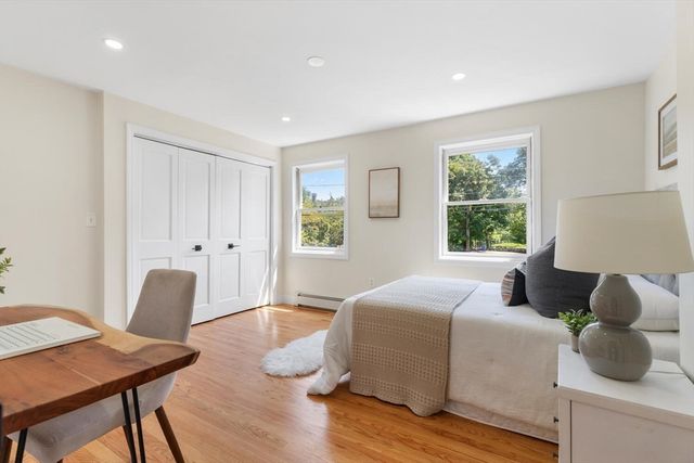 29 Cottage St 29, Newton, MA 02464