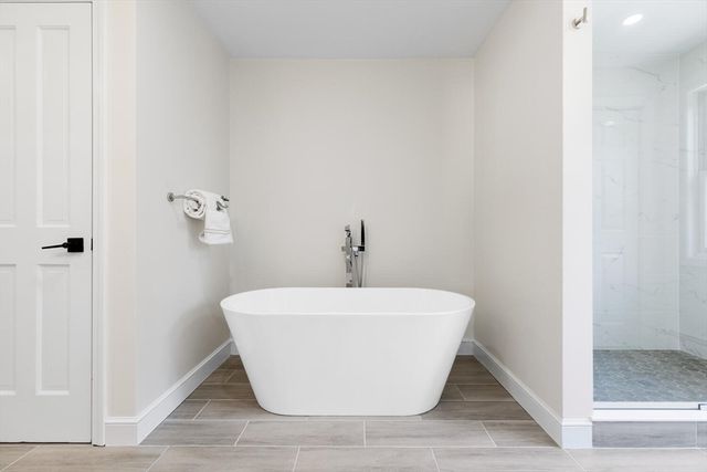 29 Cottage St 29, Newton, MA 02464