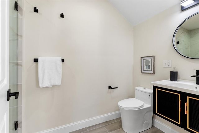 29 Cottage St 29, Newton, MA 02464