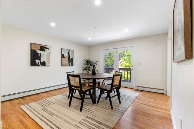 29 Cottage St 29, Newton, MA 02464