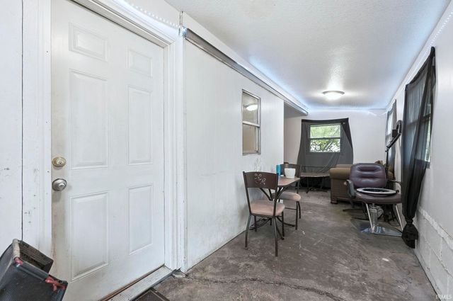 2409 Redwood Avenue, Fort Wayne, IN 46803