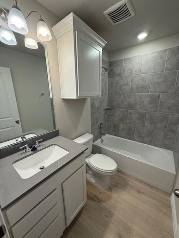 1204 Canton, College Station, TX 77845