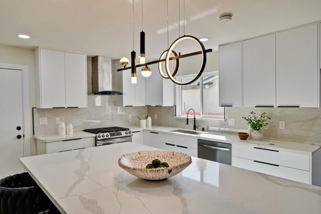 6121 Dunn Avenue, San Jose, CA 95123