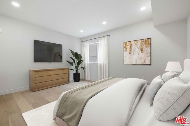 505 S Barrington Avenue 109, Los Angeles, CA 90049