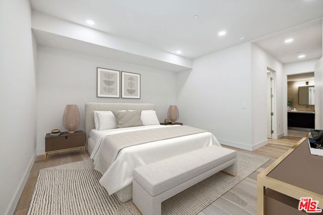 505 S Barrington Avenue 109, Los Angeles, CA 90049