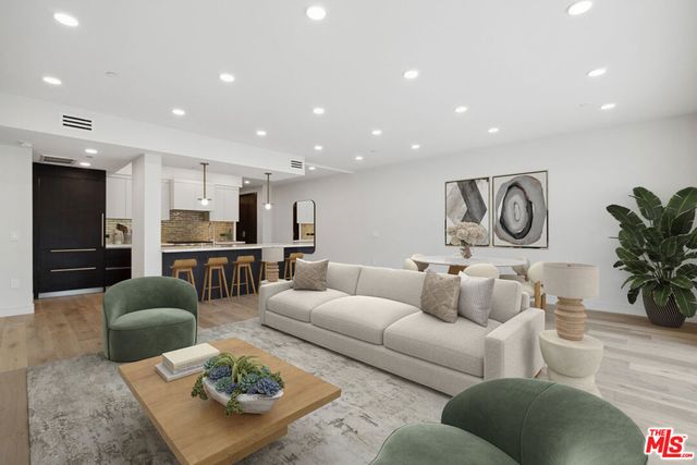 505 S Barrington Avenue 109, Los Angeles, CA 90049