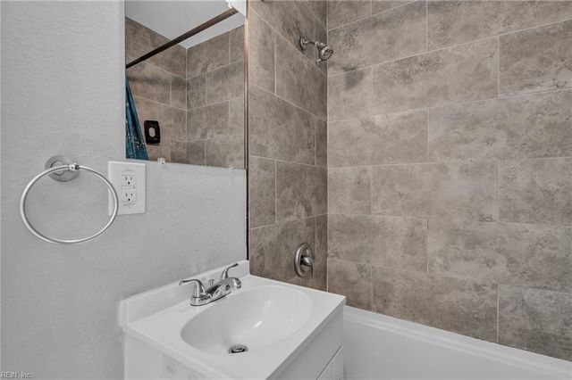 2227 Elm AVE, Portsmouth, VA 23704