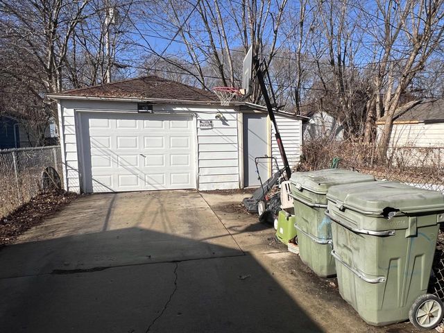 4633 N Sherman BOULEVARD, Milwaukee, WI 53209