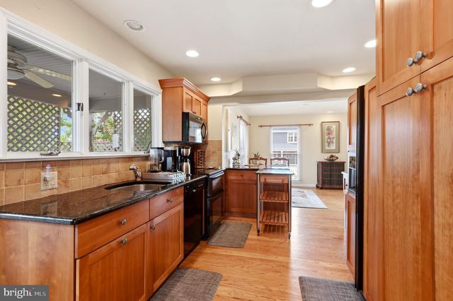133 PLUM ST, Moorestown, NJ 08057