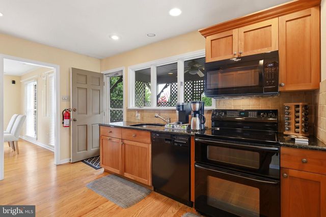 133 PLUM ST, Moorestown, NJ 08057