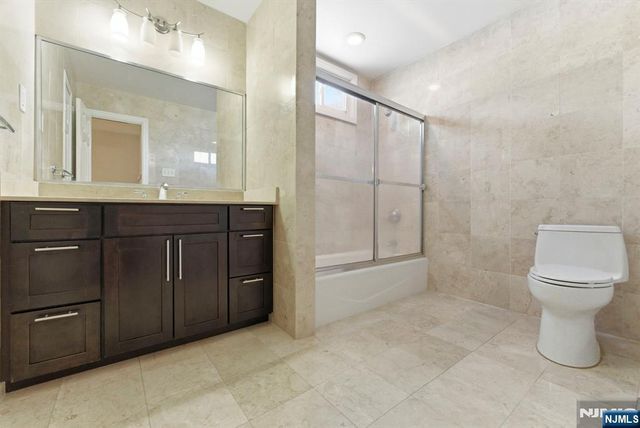 3 Rutgers Court, Roseland, NJ 07068