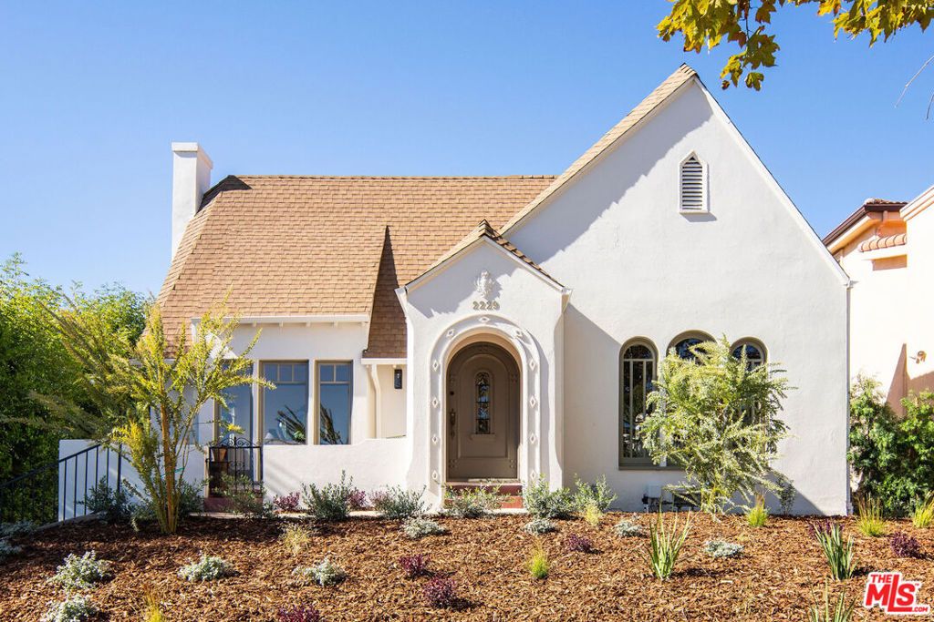 2229 Nella Vista Avenue, Los Angeles, CA 90027