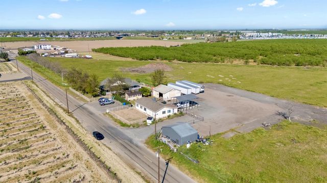 6630 Foote Rd, Ceres, CA 95307