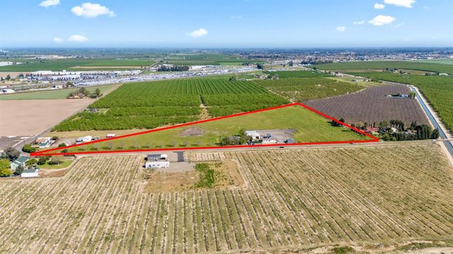 6630 Foote Rd, Ceres, CA 95307