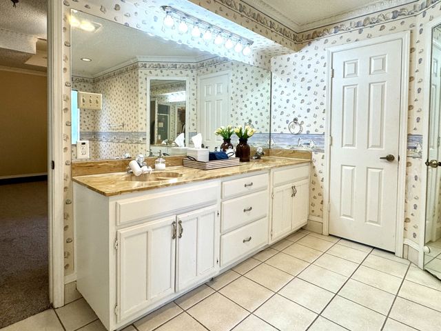 113 NE Timber Ridge Drive, Burleson, TX 76028