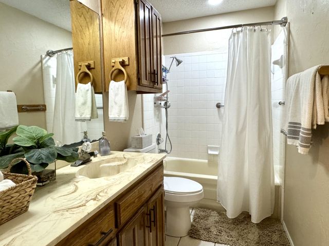 113 NE Timber Ridge Drive, Burleson, TX 76028