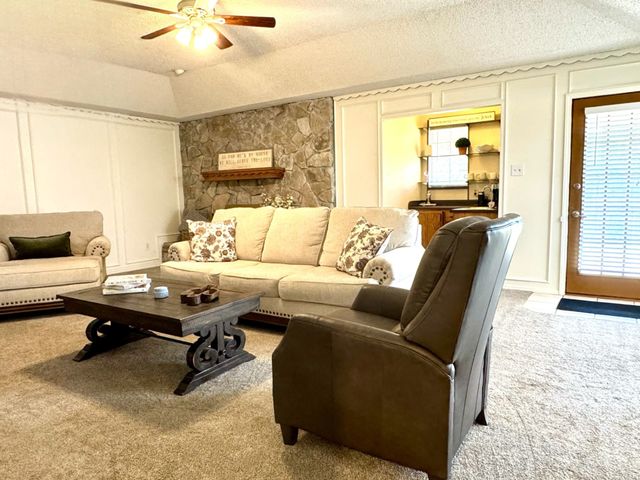 113 NE Timber Ridge Drive, Burleson, TX 76028