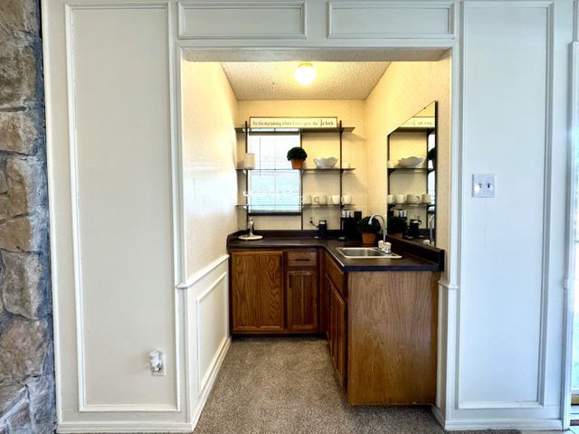 113 NE Timber Ridge Drive, Burleson, TX 76028