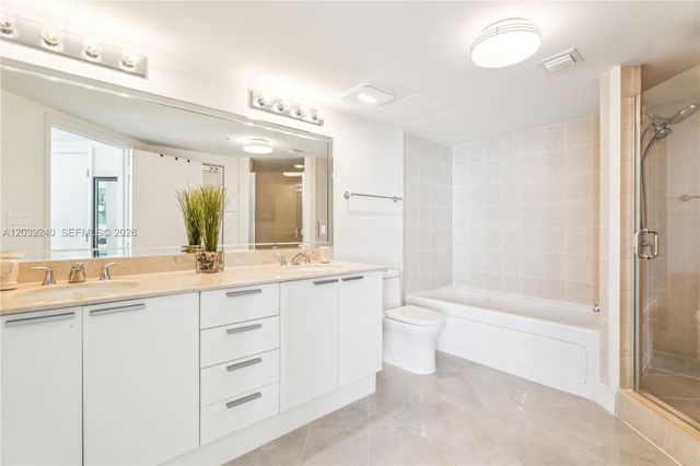 16699 Collins Ave+one Self Parking 4110 4110, Sunny Isles Beach, FL 33160