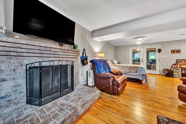 17 Cedarbrook LN, Blue Ridge, VA 24064