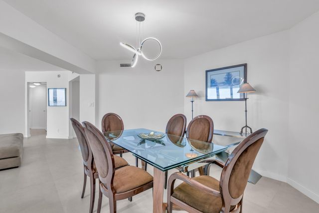 550 S Ocean Boulevard 2105, Boca Raton, FL 33432
