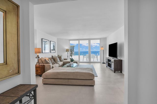 550 S Ocean Boulevard 2105, Boca Raton, FL 33432