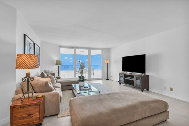 550 S Ocean Boulevard 2105, Boca Raton, FL 33432
