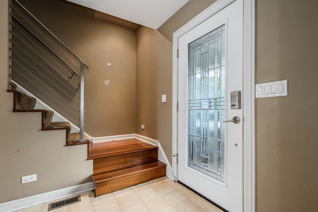 737 Brian Avenue, Schaumburg, IL 60194 — photo 2