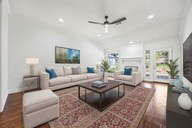 2100 W Continental Boulevard, Southlake, TX 76092