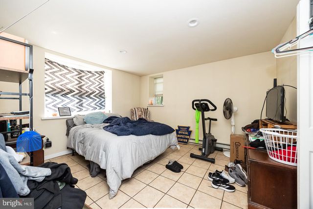 3809 N HUMPTON RD, Downingtown, PA 19335