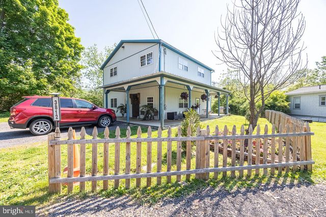 3809 N HUMPTON RD, Downingtown, PA 19335