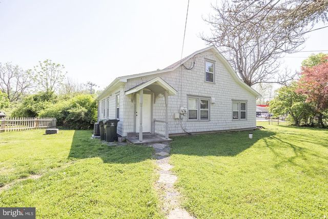 3809 N HUMPTON RD, Downingtown, PA 19335