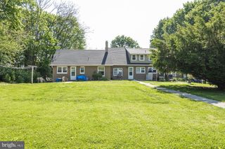 3809 N HUMPTON RD, Downingtown, PA 19335