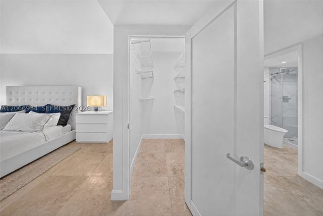 2301 Collins Ave 908, Miami Beach, FL 33139