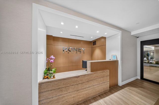2301 Collins Ave 908, Miami Beach, FL 33139
