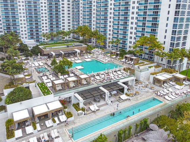 2301 Collins Ave 908, Miami Beach, FL 33139