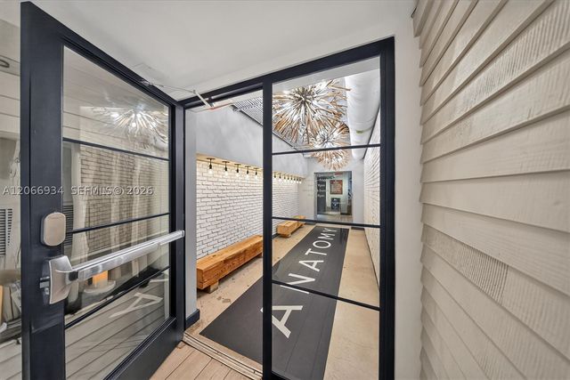 2301 Collins Ave 908, Miami Beach, FL 33139