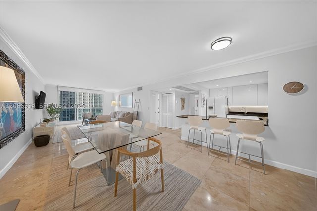 2301 Collins Ave 908, Miami Beach, FL 33139
