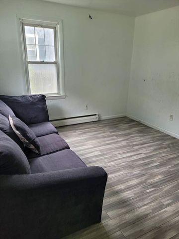 111 Plimpton Street, Southbridge, MA 01550
